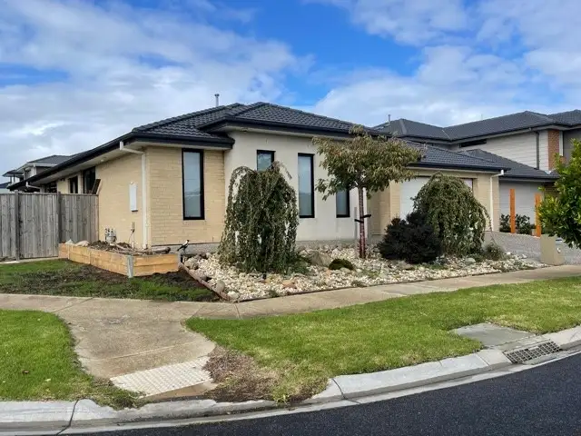 Main view of Homely house listing, 8 Tallon Way, Cranbourne West VIC 3977