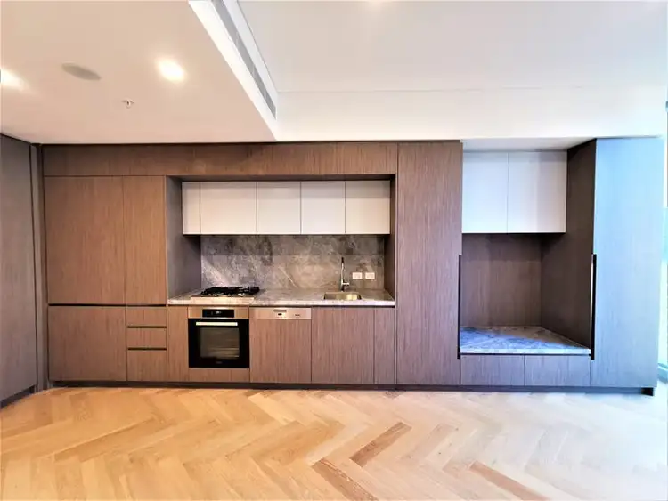 115 Bathurst Street