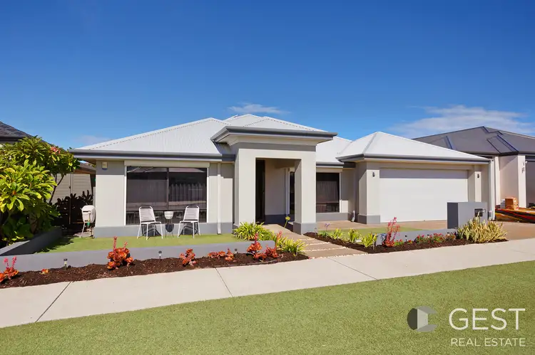 21 SAVERNE WAY, Landsdale WA 6065