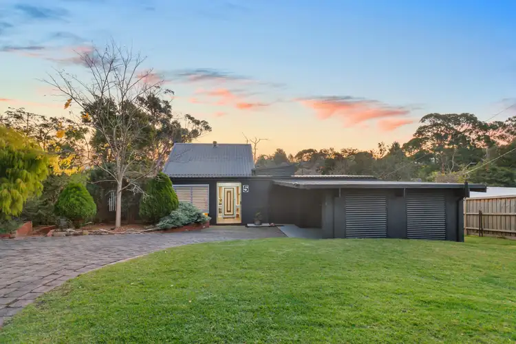 Second view of Homely house listing, 5 Camelot Court, Mount Eliza VIC 3930