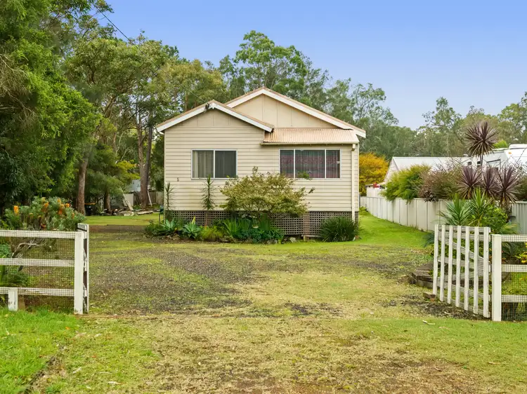 Main view of Homely house listing, 5 Victoria St, Windermere Park NSW 2264