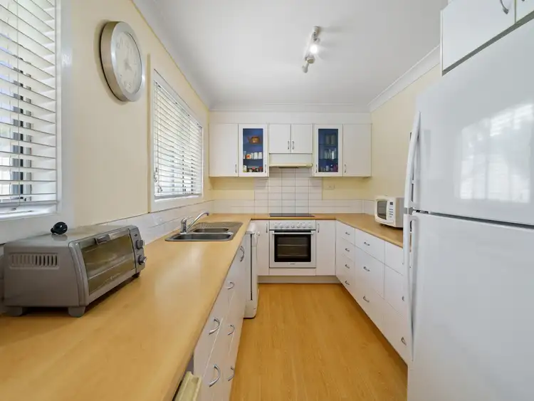 Second view of Homely house listing, 5 Victoria St, Windermere Park NSW 2264