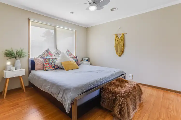Fifth view of Homely house listing, 15 Brentfield Court, Mill Park VIC 3082