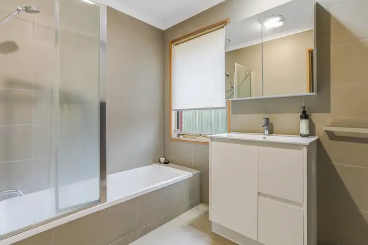 Sixth view of Homely house listing, 15 Brentfield Court, Mill Park VIC 3082