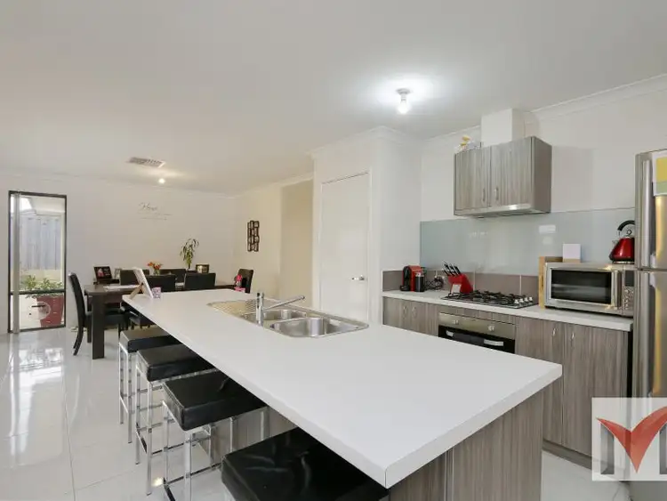 4 Opal Way, Wellard WA 6170