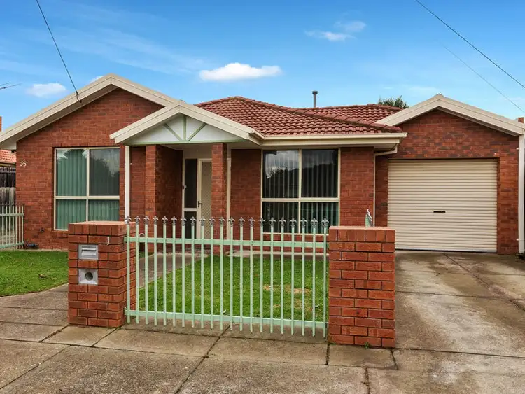 Main view of Homely unit listing, 1/35 Butler Street, St Albans VIC 3021