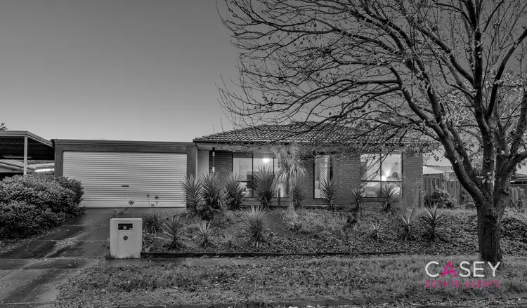 12 Raffindale Crescent, Cranbourne West VIC 3977
