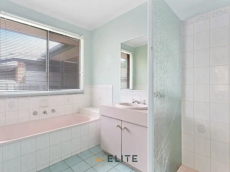 Sixth view of Homely house listing, 2 Moloney Court, Berwick VIC 3806