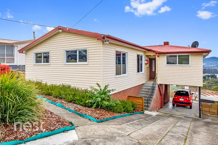 41 Centenary Crescent