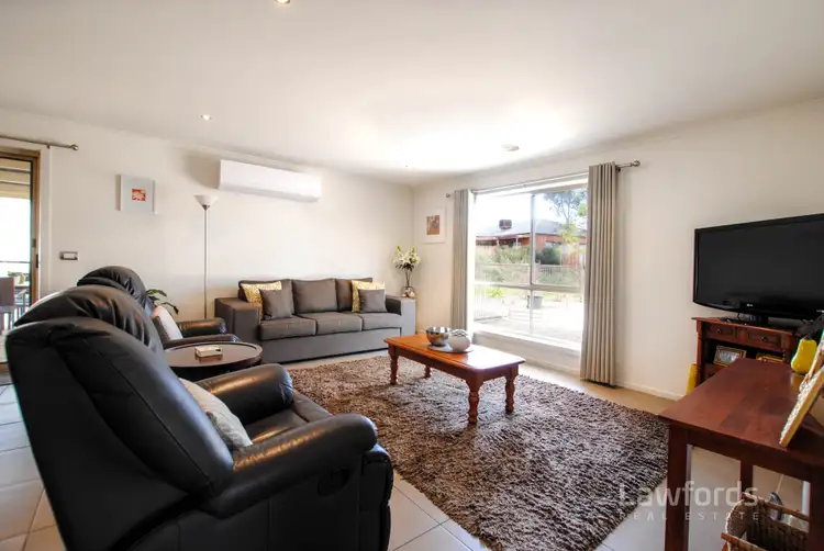 Fifth view of Homely house listing, 8 Lorna Court, White Hills VIC 3550