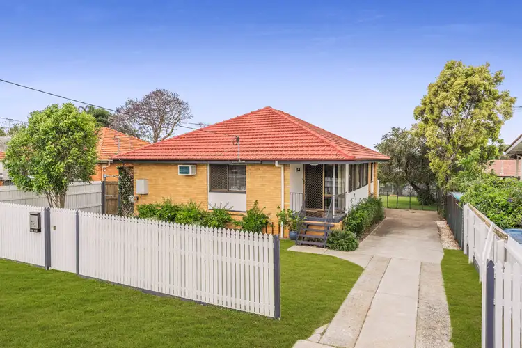 49 Gwynne Street, Wynnum West QLD 4178
