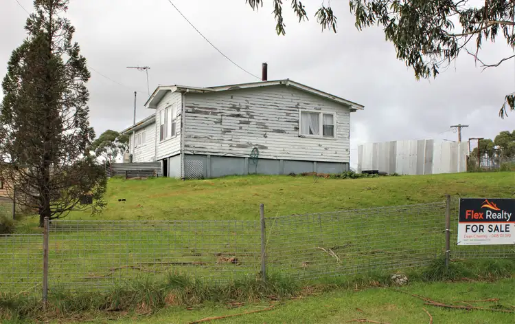 24 Counsel Street, Zeehan TAS 7469