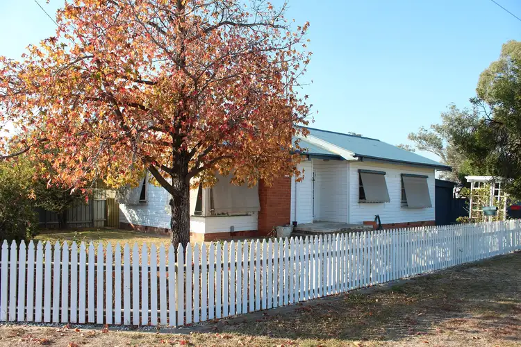 1084 Bralgon Street, North Albury NSW 2640