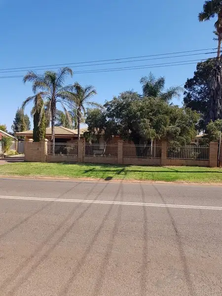 10 Hampden Street
