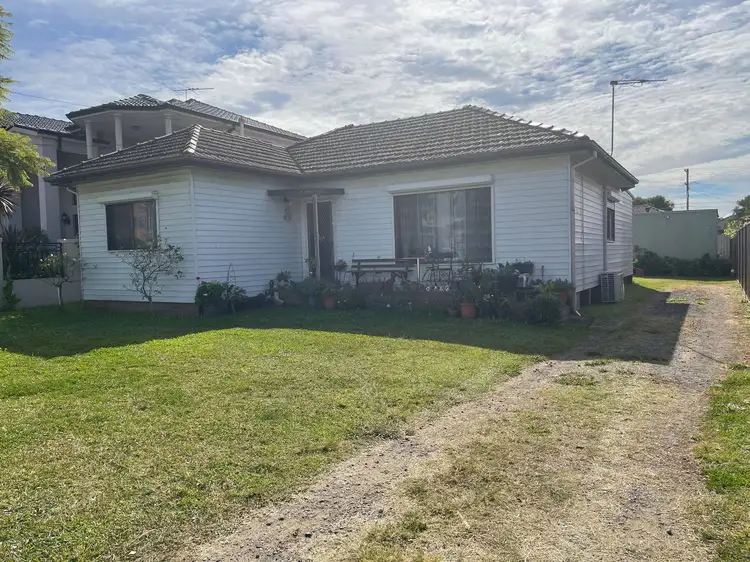 6 Lombard Street, Fairfield NSW 2165