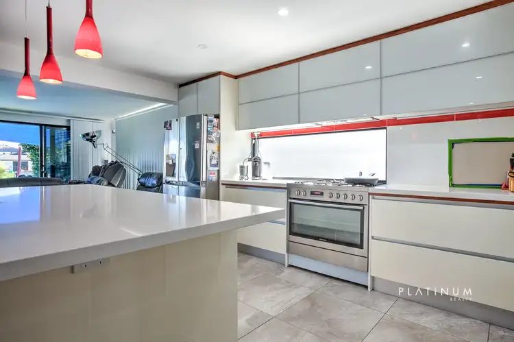 Fifth view of Homely house listing, 33 Beverley Crescent, Broadbeach Waters QLD 4218