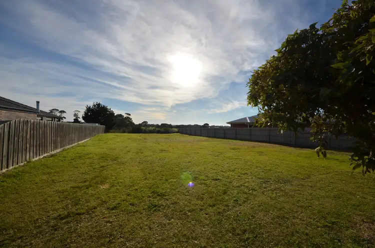 25 Madeira Close, Portland VIC 3305