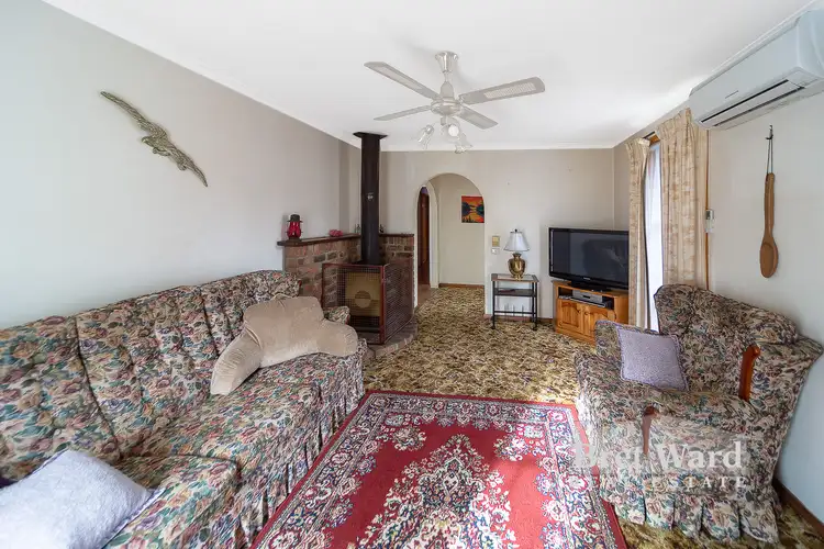 Fourth view of Homely house listing, 27 Cameron Crescent, East Bairnsdale VIC 3875