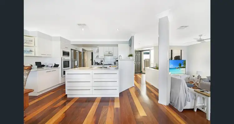 13/3 Lee Road, Runaway Bay QLD 4216