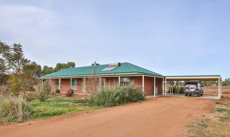 11 McCarthys Road, Merbein South VIC 3505