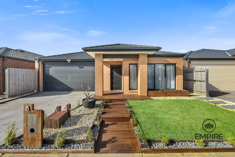 8 Pontiac Road, Cranbourne East VIC 3977