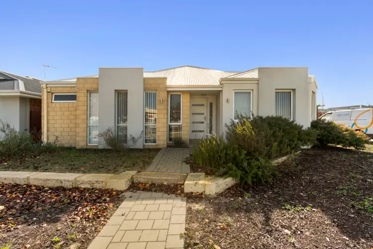 24 Riva Entrance, Piara Waters WA 6112