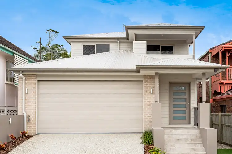 5 THIRD AVENUE, Scarborough QLD 4020