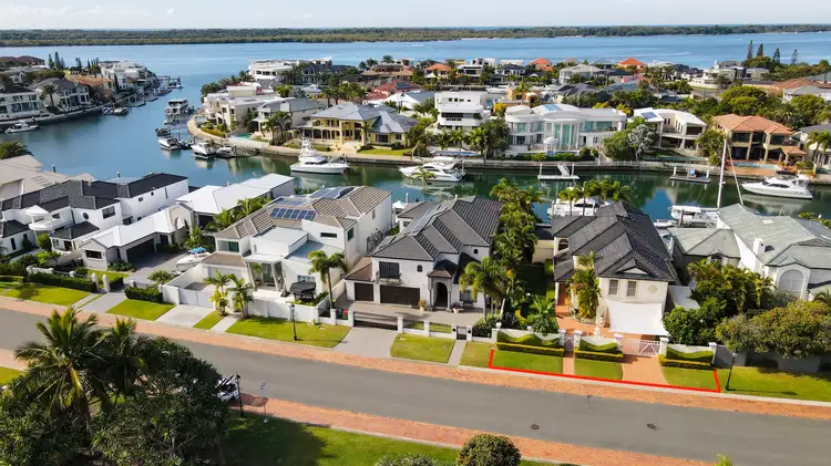 15 The Sovereign Mile