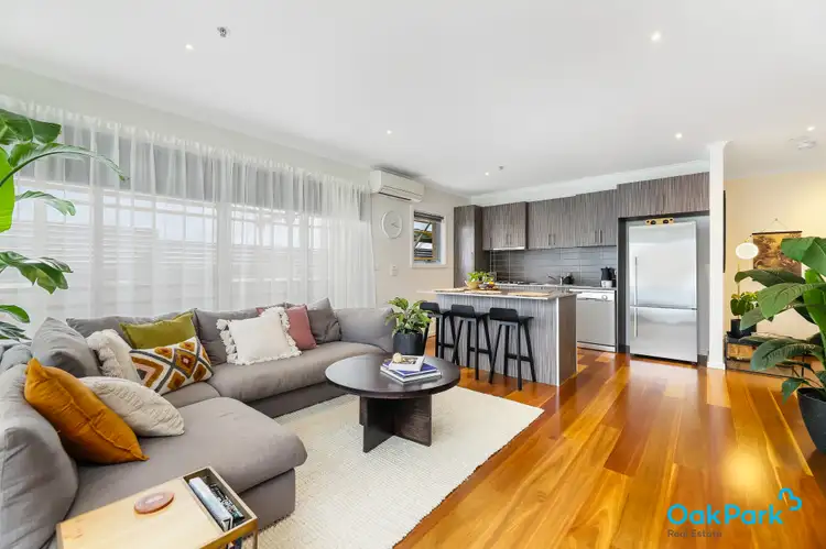 4/208 Waterloo Road, Oak Park VIC 3046