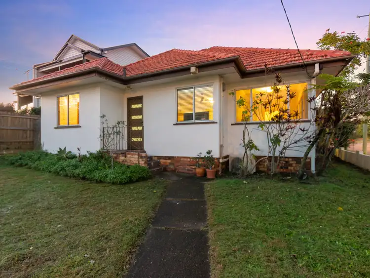 24 Marshall Avenue, Seven Hills QLD 4170