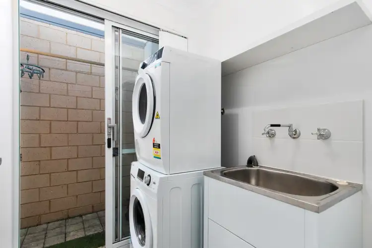 Fifth view of Homely house listing, 6 Telopea Way, Piara Waters WA 6112