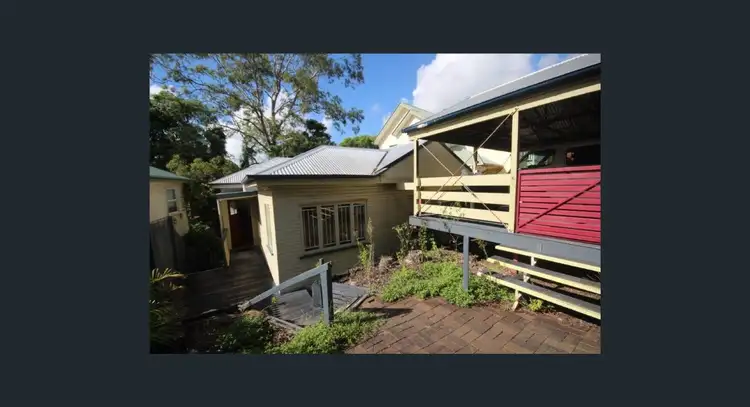 135 CENTAL AVENUE, St Lucia QLD 4067