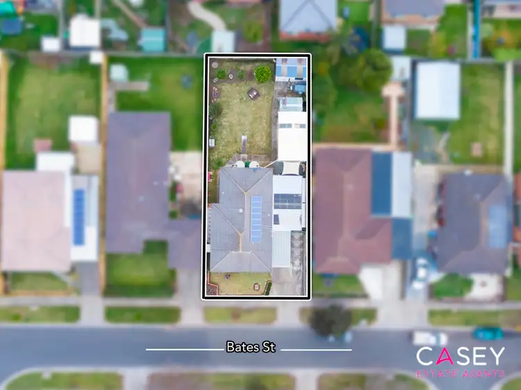 30 Bates Street, Cranbourne West VIC 3977