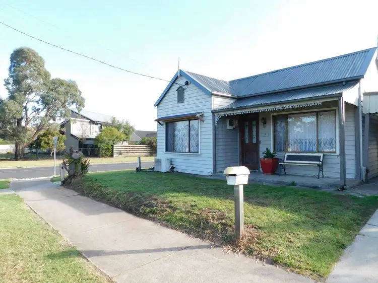 7 Cunninghame Street