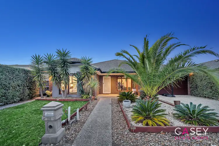 26 Mannavue Boulevard, Cranbourne North VIC 3977