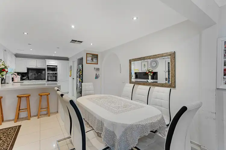 Fifth view of Homely house listing, 9 Waintree Court, Endeavour Hills VIC 3802
