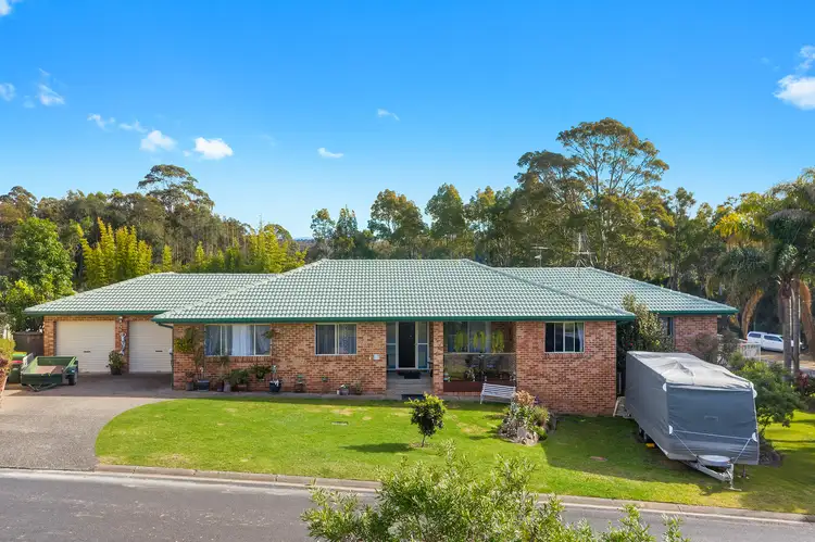 1 Tarourga Place, Dalmeny NSW 2546
