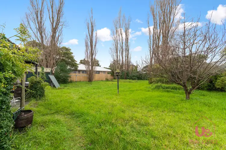 Fifth view of Homely house listing, 2 Woodlea Court, Frankston VIC 3199