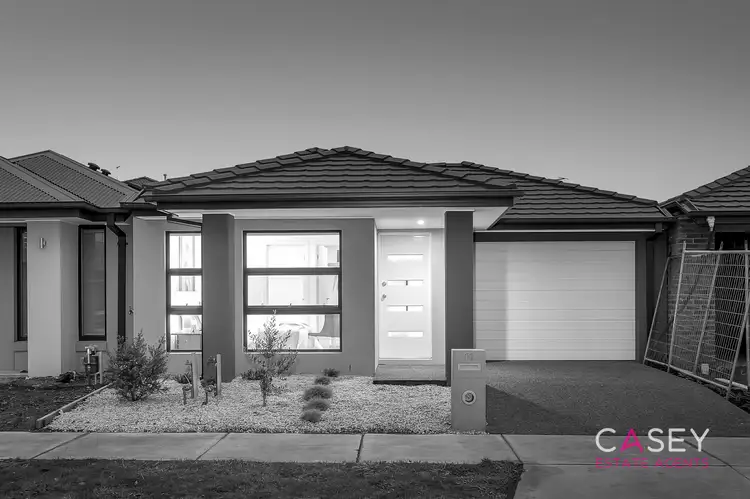 11 Venetia Way, Cranbourne South VIC 3977