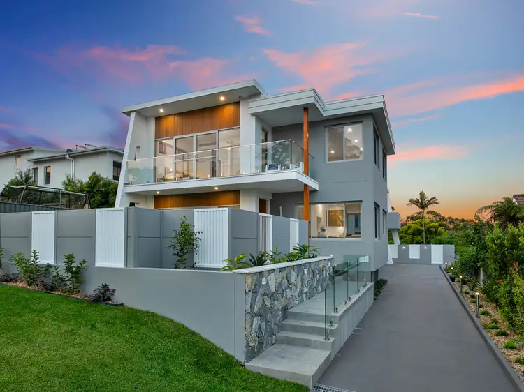 5A Daphne Street