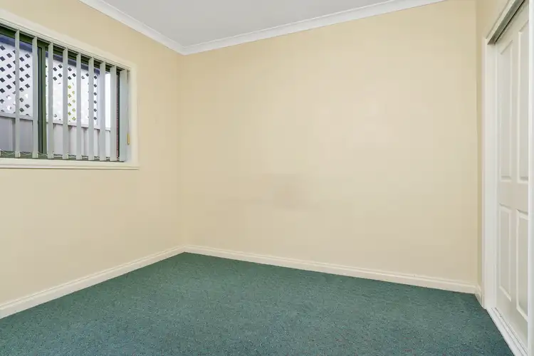 Fifth view of Homely house listing, 10 Quilan Court, Caroline Springs VIC 3023