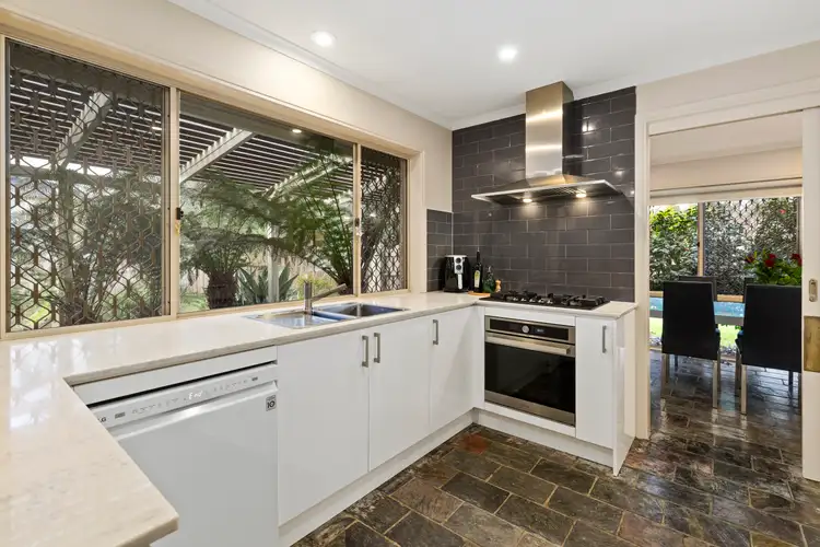 4 St Helena Place, Rowville VIC 3178