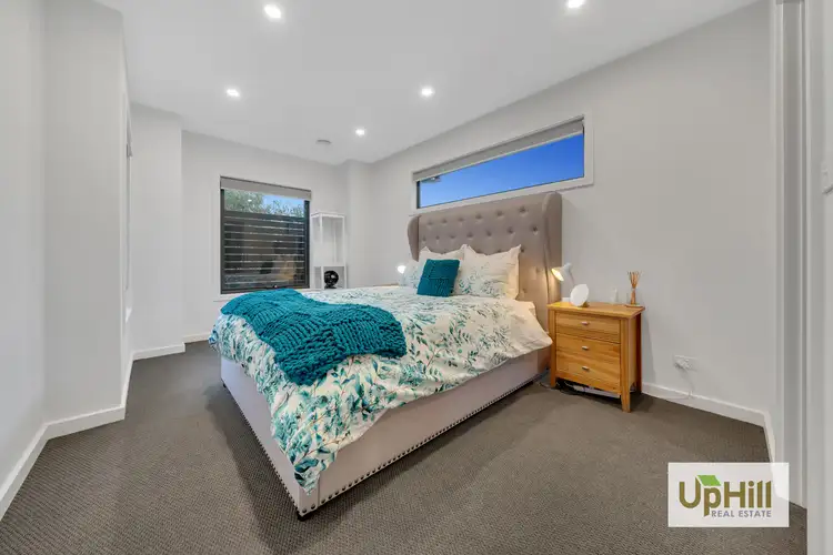 2/2 ALLAN STREET, Berwick VIC 3806
