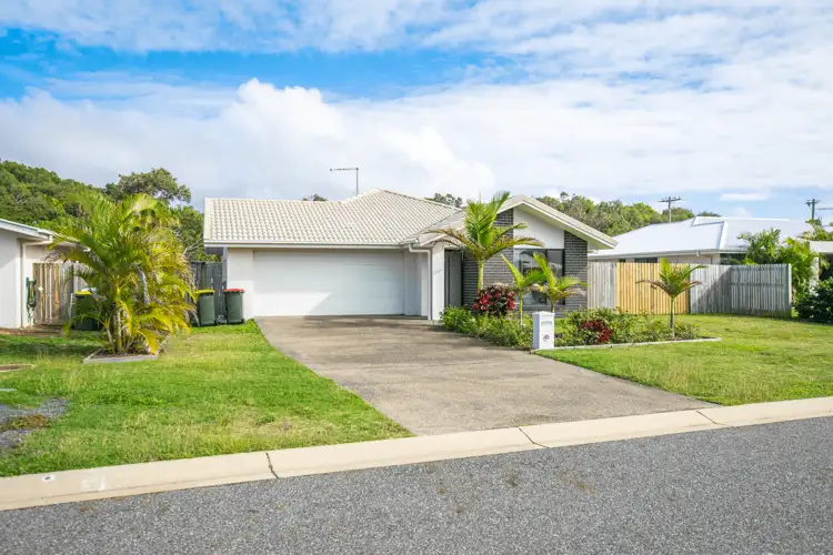 Main view of Homely house listing, 32 RIVIERA WAY, Mulambin QLD 4703