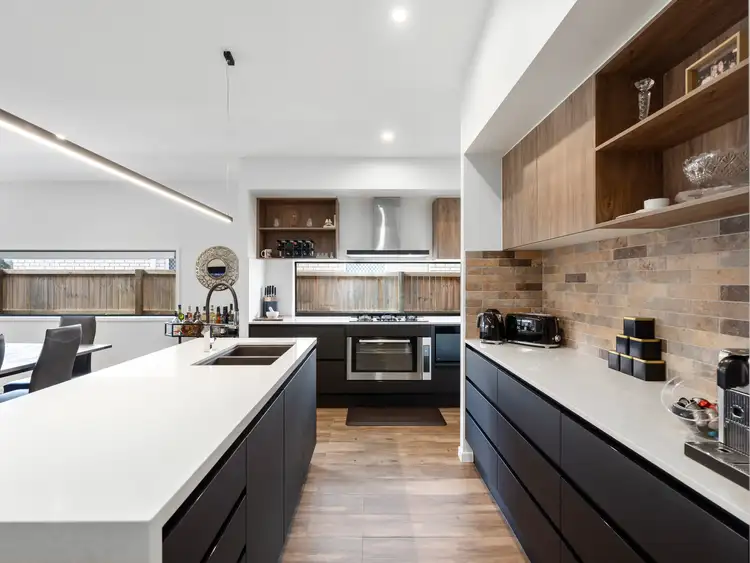 Fourth view of Homely house listing, 23 Greenview Circuit, Arundel QLD 4214