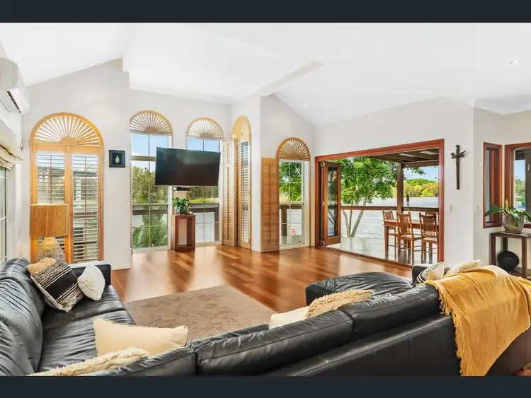 190 Port Jackson Boulevard, Clear Island Waters QLD 4226