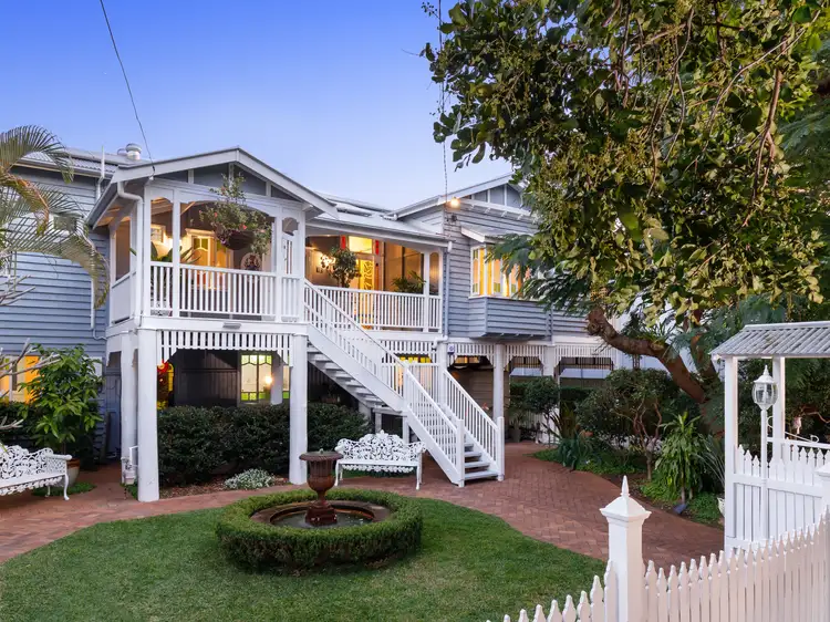 12 Malcolm Street, Hawthorne QLD 4171