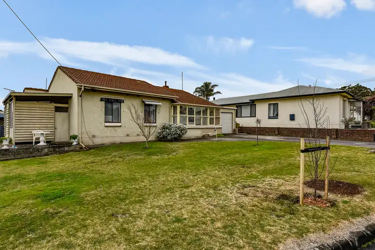 Sixth view of Homely house listing, 5 Mawson Avenue, Mount Gambier SA 5290