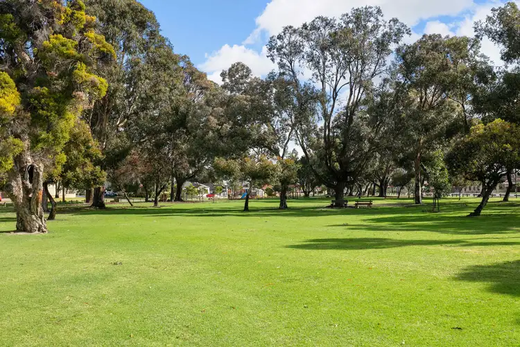 3 RUMBLE STREET, Morley WA 6062