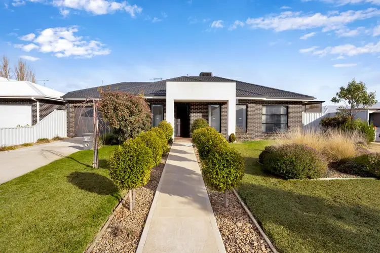 14 Riverbend Drive, Darley VIC 3340